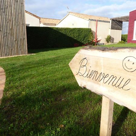 La Cabane Du Bonheur レ・ゼルビエ エクステリア 写真